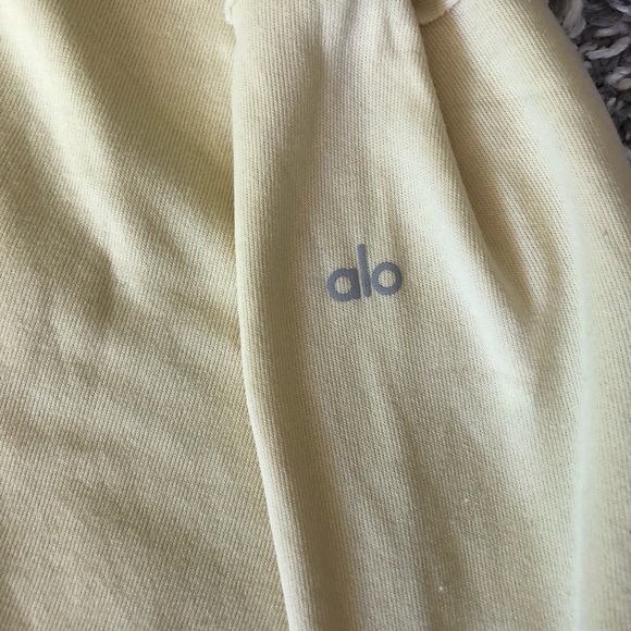 Alo Yoga Yellow Sweatshirt (large) - Picture 4 of 5